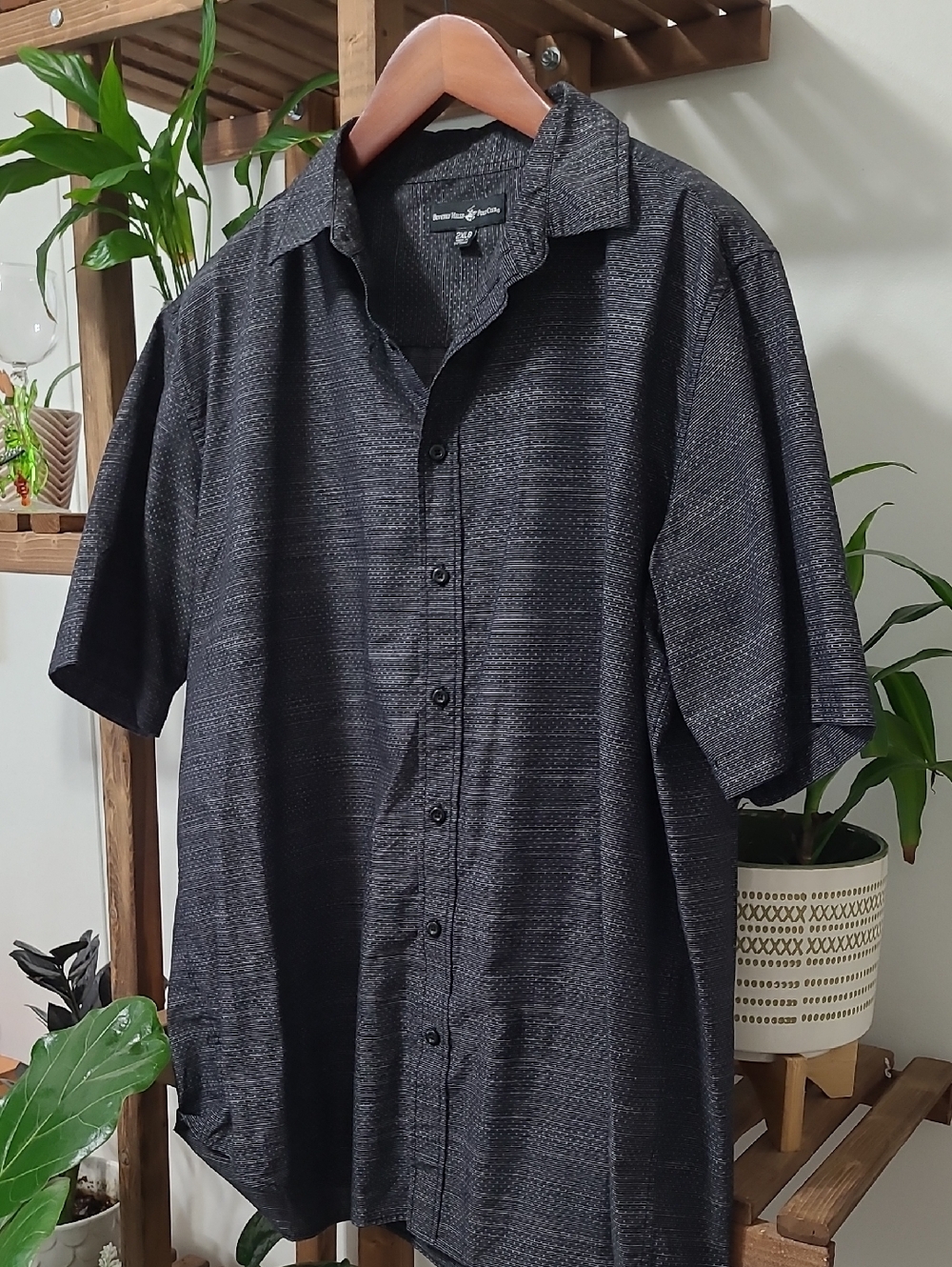 Men's Black Short Sleeve Button Down - Picture 4 of 4